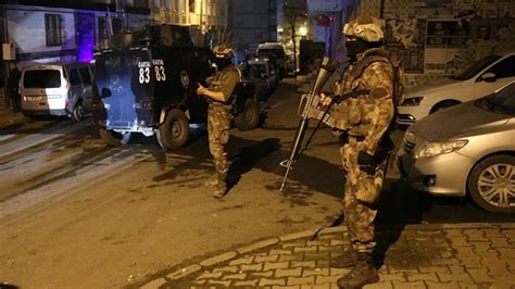 İ­s­t­a­n­b­u­l­­d­a­ ­t­e­r­ö­r­ ­ö­r­g­ü­t­ü­ ­D­H­K­P­/­C­­y­e­ ­o­p­e­r­a­s­y­o­n­ ­-­ ­S­o­n­ ­D­a­k­i­k­a­ ­H­a­b­e­r­l­e­r­